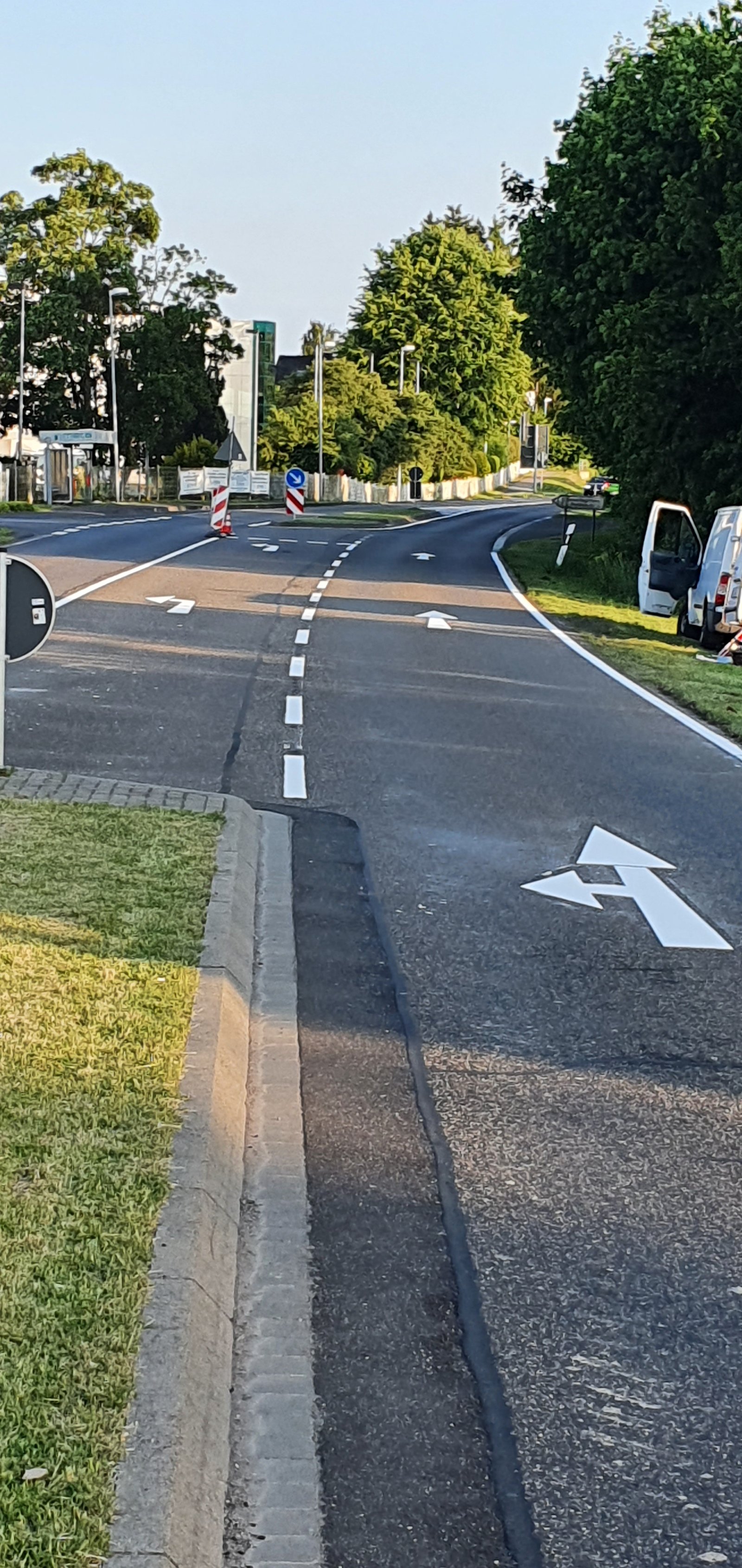 Fahrbahnmarkierung an Kreuzungen