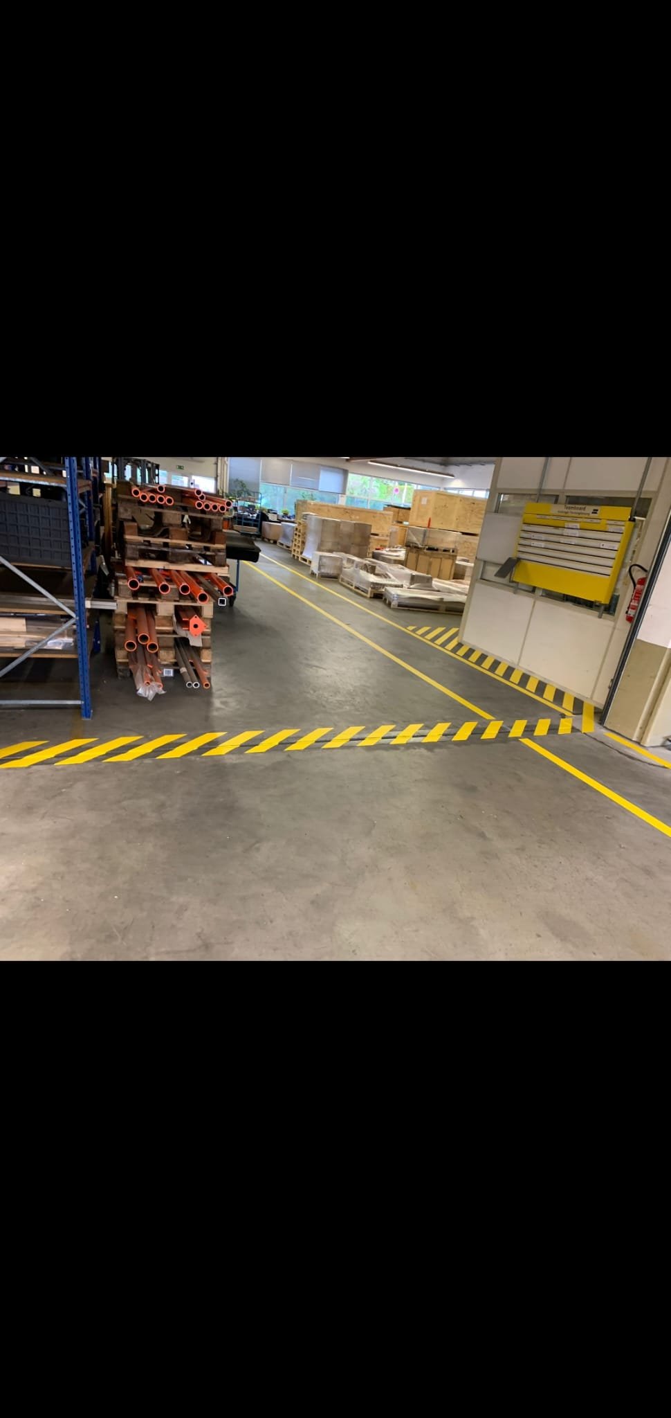 Fluchtwege und Sicherheitsmarkierung – Projektbild 12