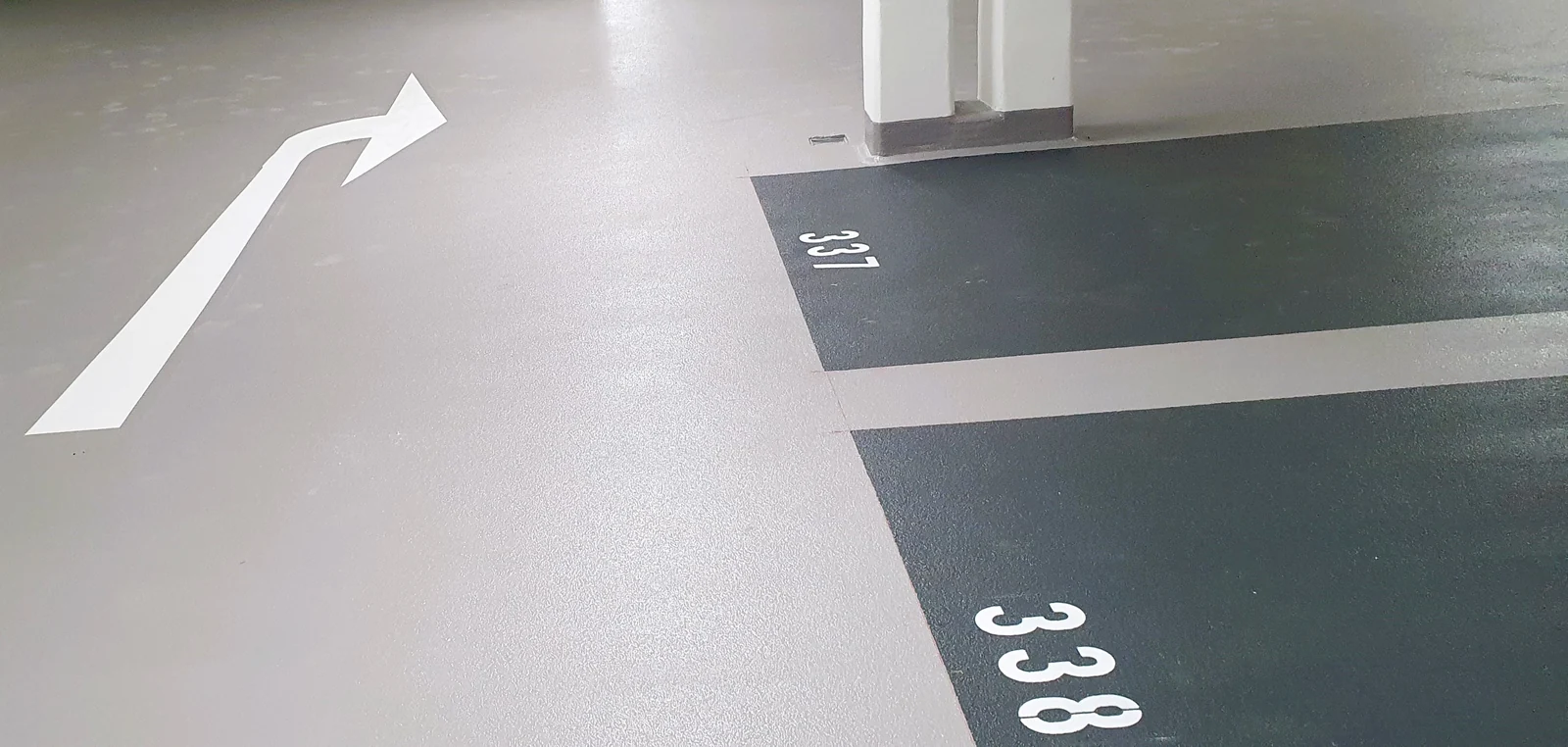 Nummern und Orientierung in der Tiefgarage